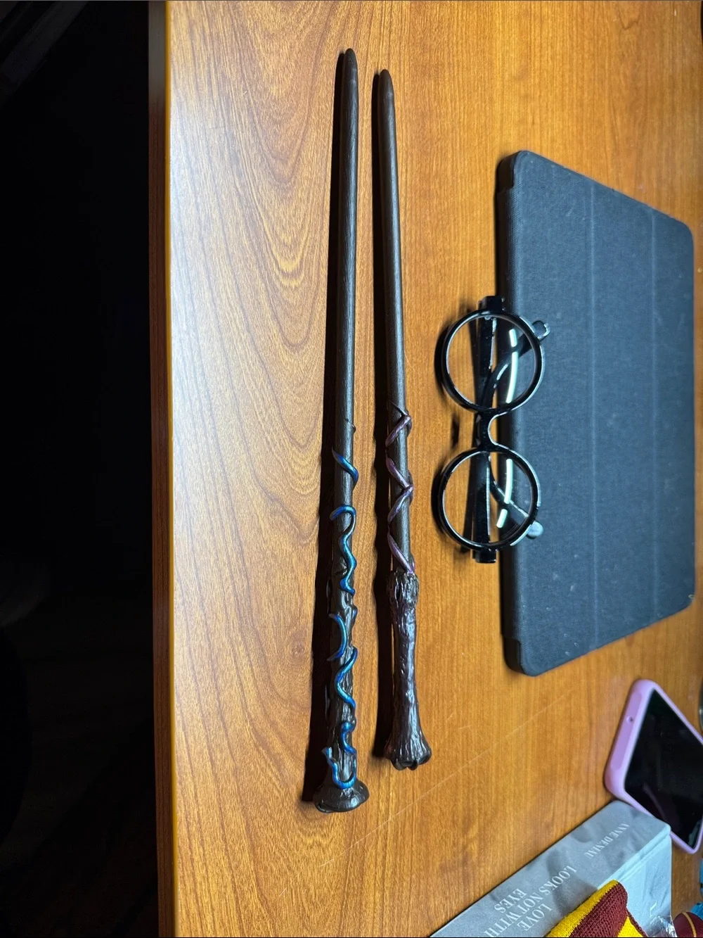 Warner Bros. Brown Magic Wands and Black Round Glasses Costume Set
